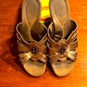 BareTraps Maureen Leather sandals in bronze Size 10M
